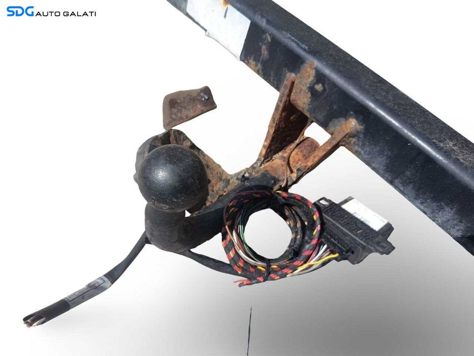Carlig Remorcare Tractare cu Instalatie Volkswagen Golf 5 Hatchback Scurt 2004 - 2008 [LN0041]
