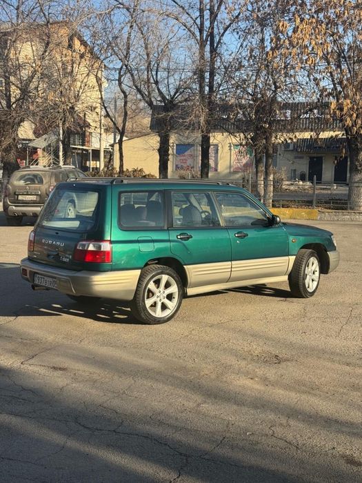 Subaru Forester 2000год европеец