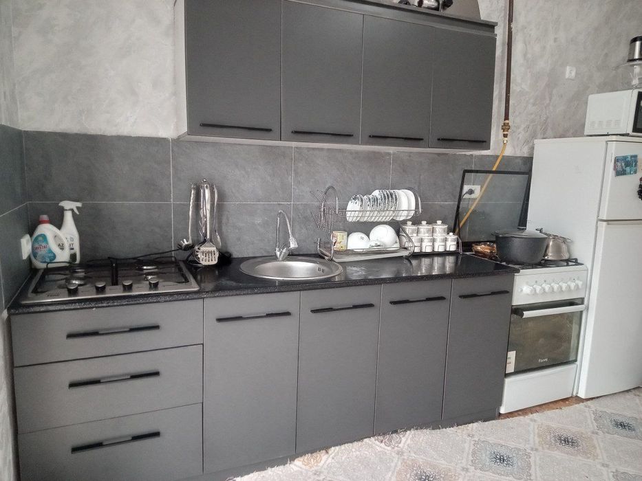 Отчопарда 4хонали катеж срочна сотилади