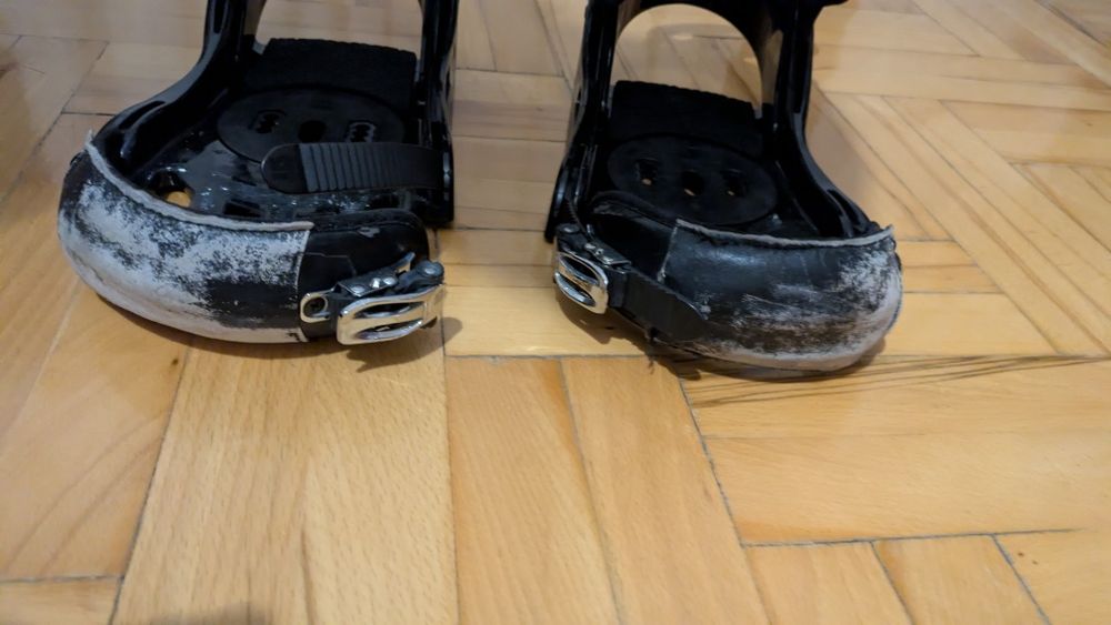 Legaturi snowboard Burton