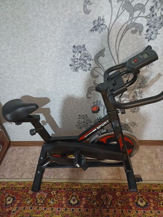 Тренажёрный велосипед