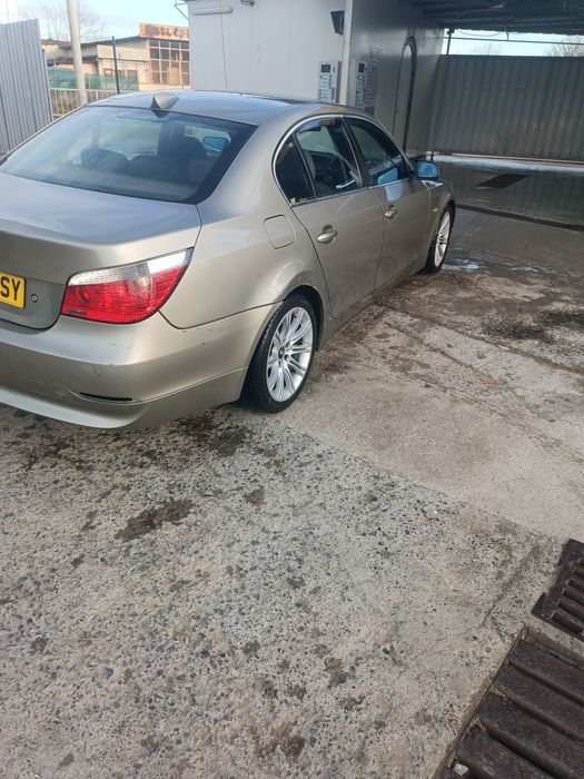 Продавам БМВ 520д