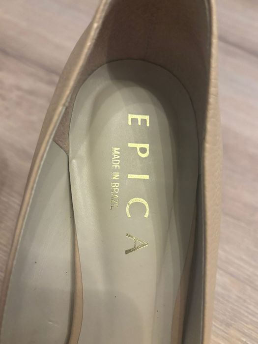 Pantofi cu toc bej, super calitate, extrem de comozi