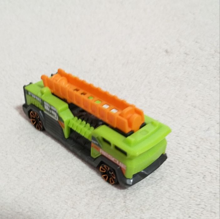 Машинки Hootwheels