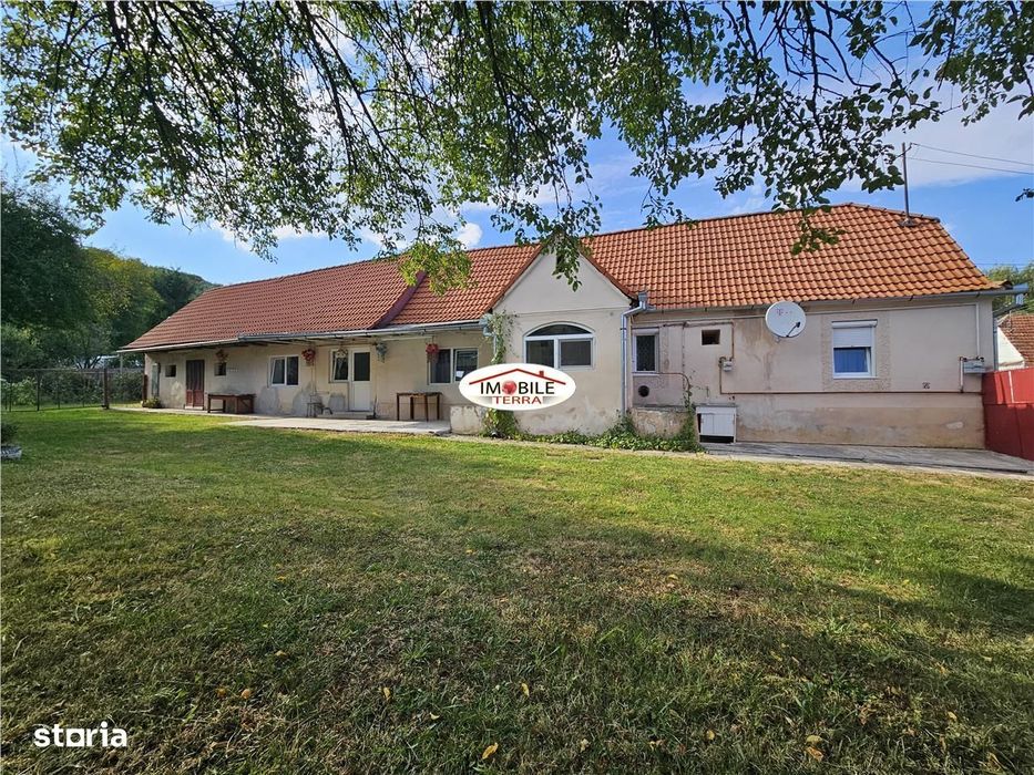 Casa spatioasa cu 2000 mp teren pe Valea Hartibaciului la Ilimbav
