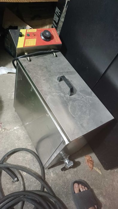 Продам Электро Фритюрницу для бизнеса