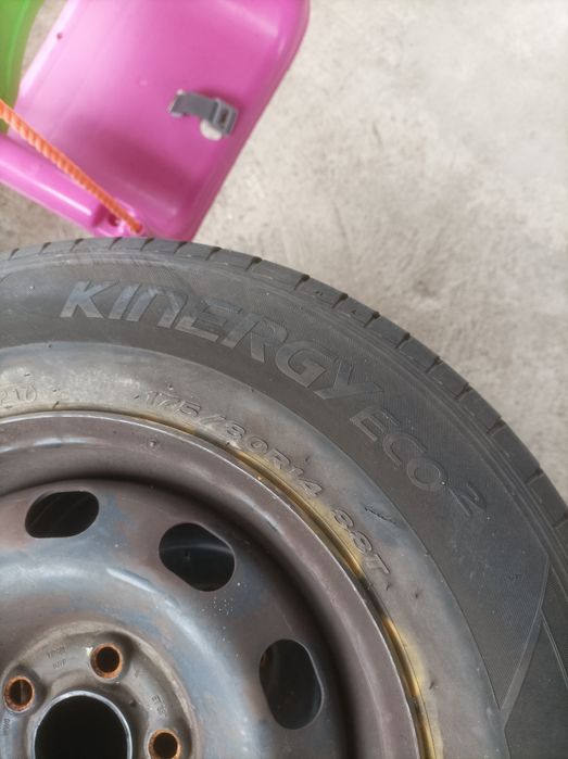 Перфектни гуми с джанти 4 бр