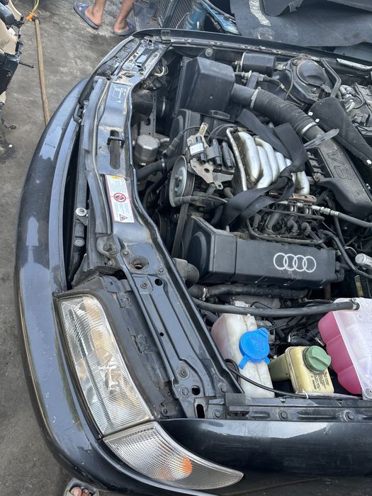 Продам Ауди 100 2,3 с3 кузов на запчасти