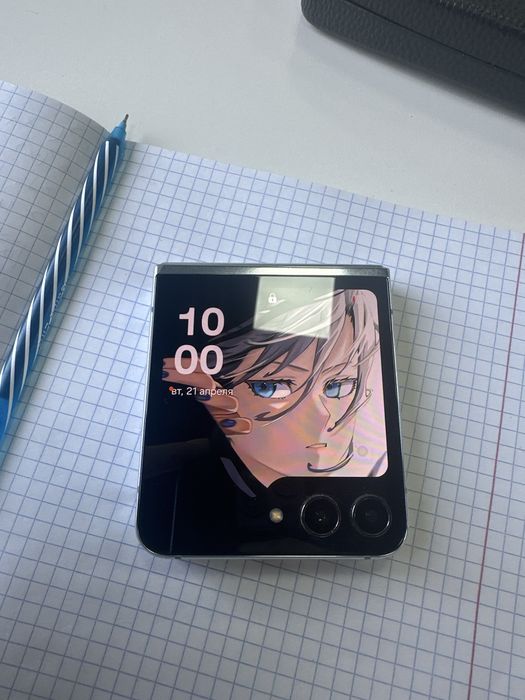 Samsung flip 5 256 mint