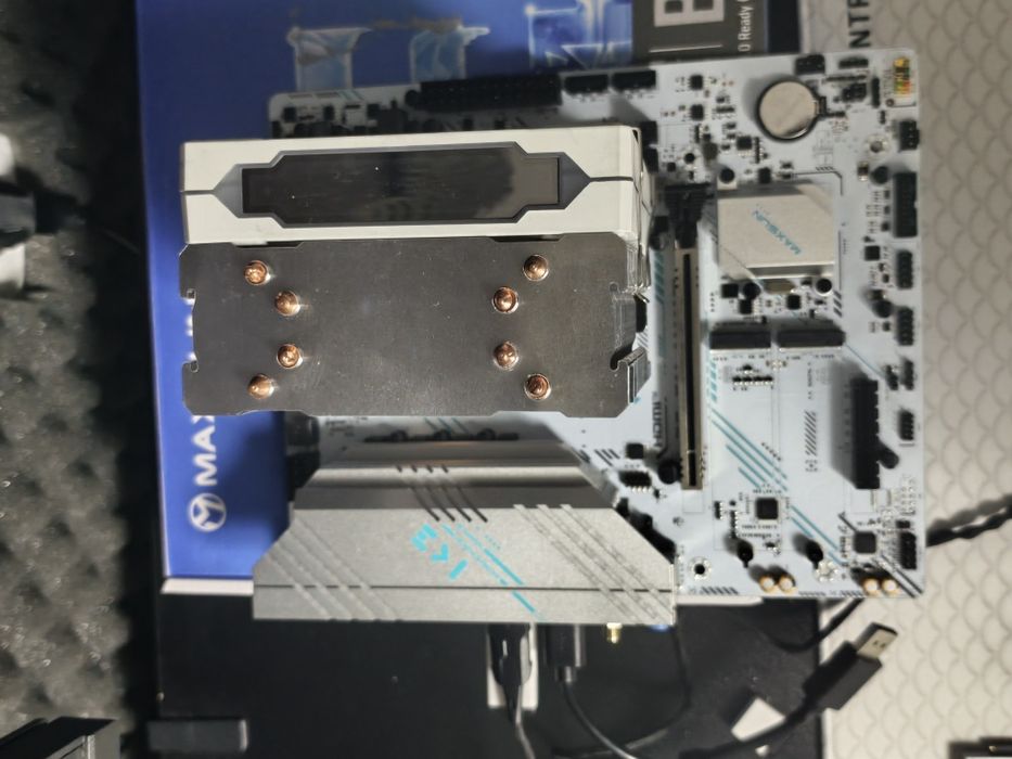 Комплект Amd Ryzen 7 5700x, maxsun B550 gaming wifi ice, башенный куле