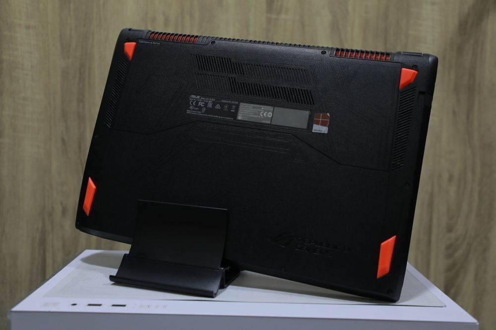 Asus Rog Strix | i7-6700hq |Gtx 1070 8gb/ddr4 16gb/