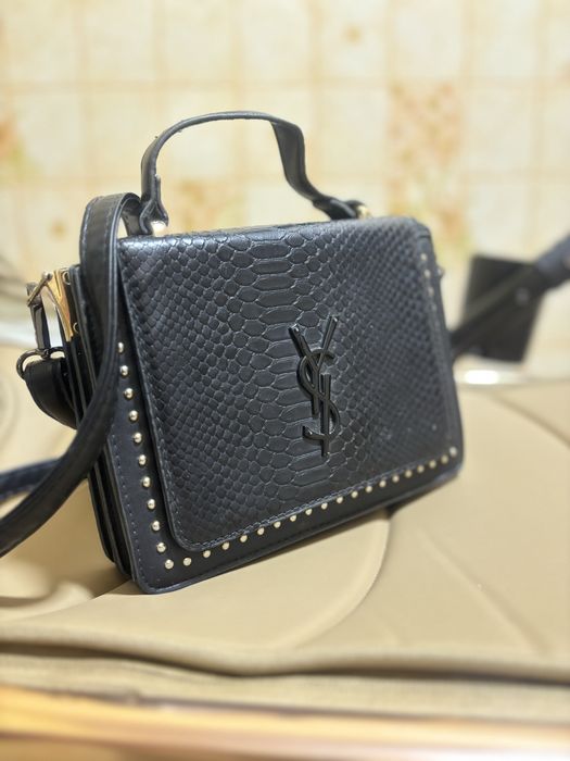 Ayollar sumkasi Saint Laurent