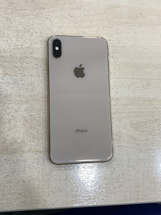 iPhone Xs Max gold