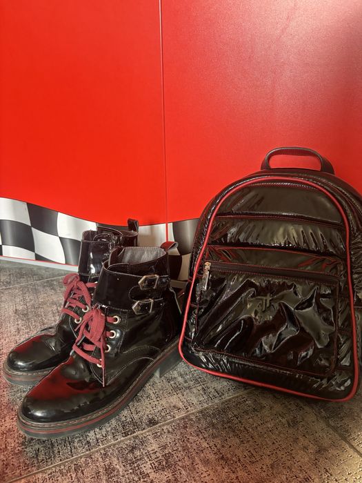 Черна чанта лак с бордо кант