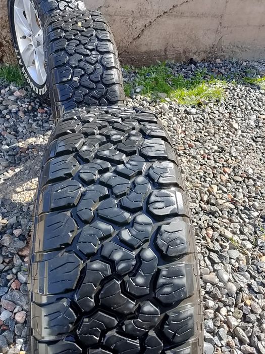 Продам комплект зимних шин