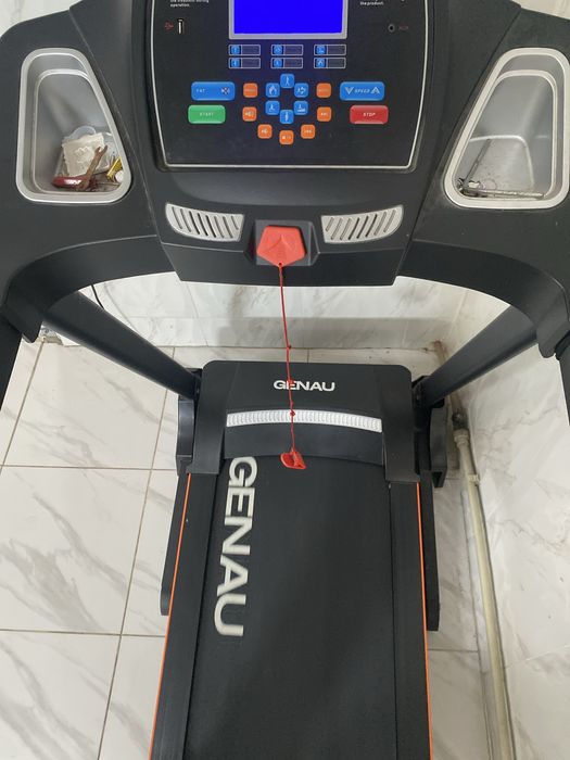 Беговой дорожка GENAU