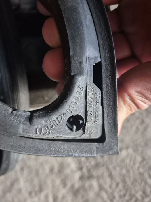 Дверные уплотнители резинки Mercedes w210