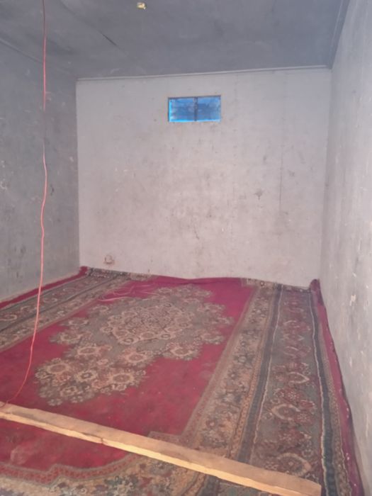 Uazik avtomobil sotiladi