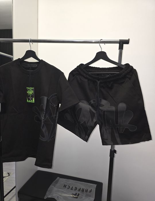 Compleu reducere Syna world / Essentials  / trapstar
