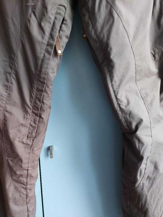 Vand pantaloni schi de femei marimea 40