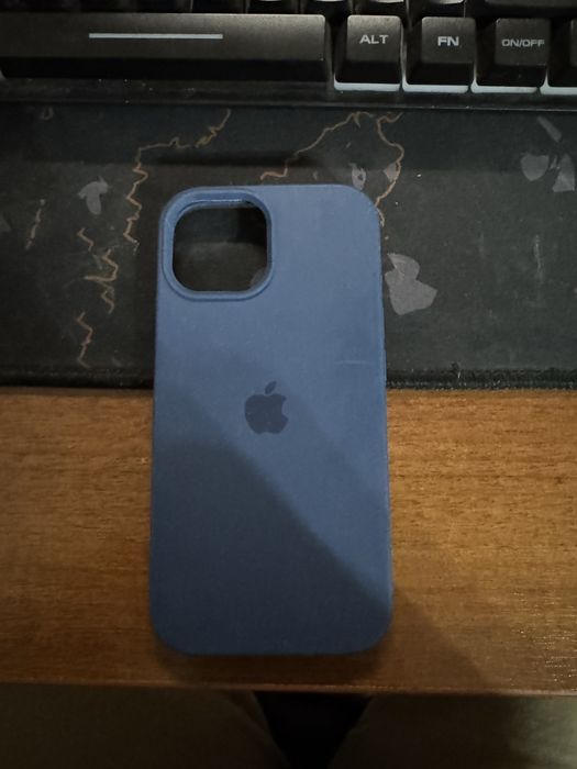 Чехлы на Iphone 15