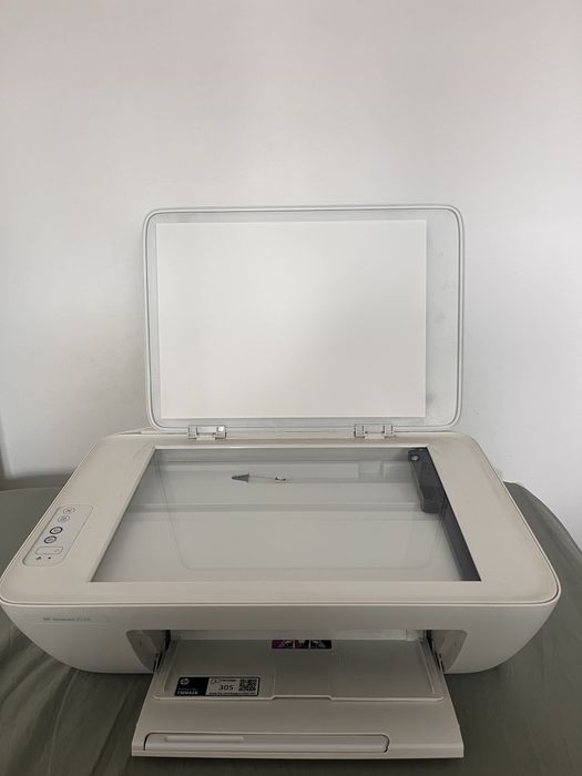 Imprimanta multifunctionala HP Deskjet 2320