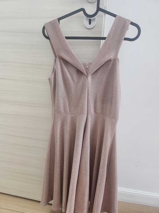 Рокля rose gold лято къса с деколте розова