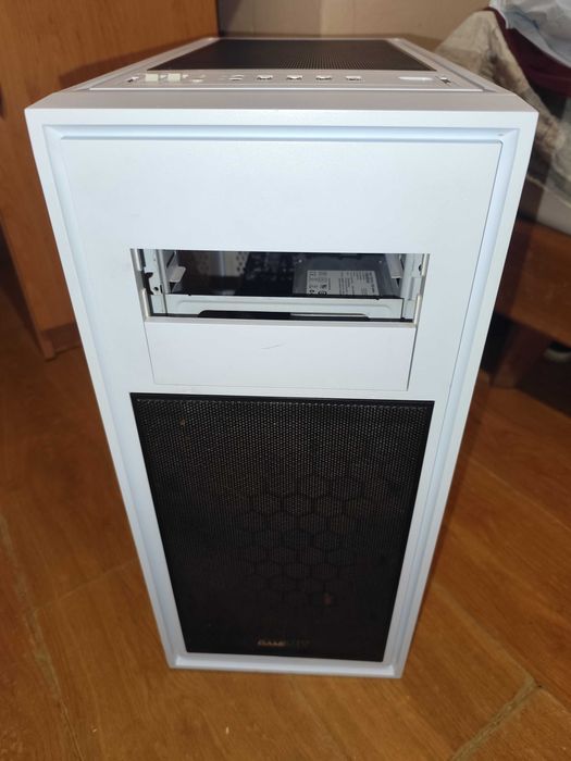 PC - Calculator GTX 1070 8GB - i7-7700 3.60GHz - 16GB RAM - 2TB HDD + 240GB SSD - Gaming/Profesional