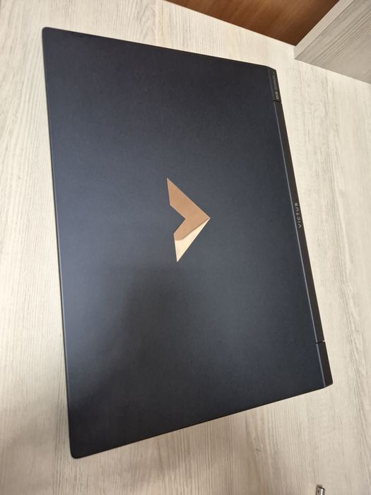 Продаю игровой ноутбук