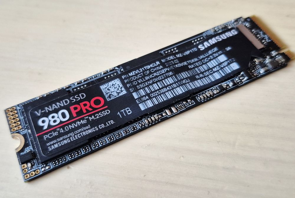 1TB Samsung PRO 980 NVMe M.2 SSD