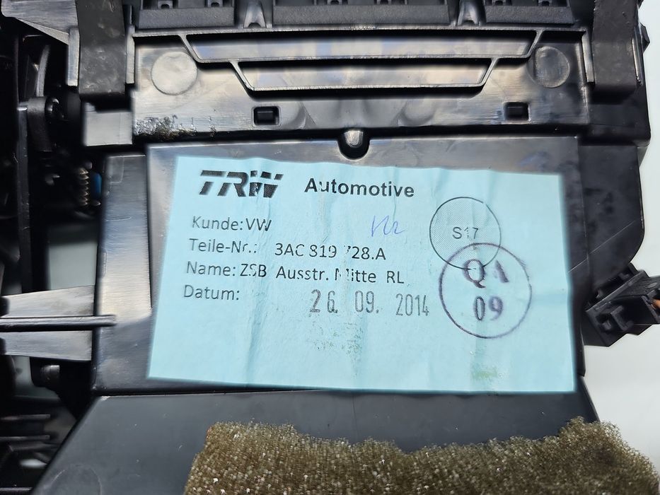 Grila aerisire centrala Volkswagen Passat CC (358) [Fabr 2012-2016] 3A