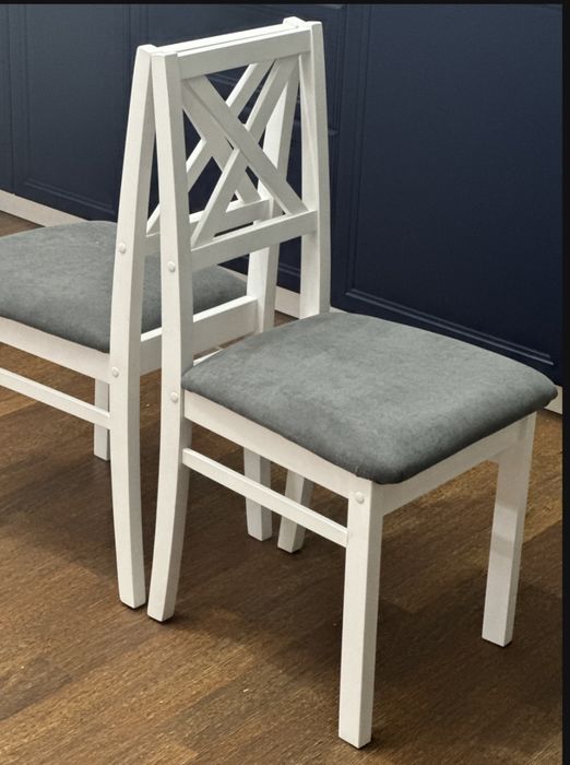 Стулья деревянные, новые.