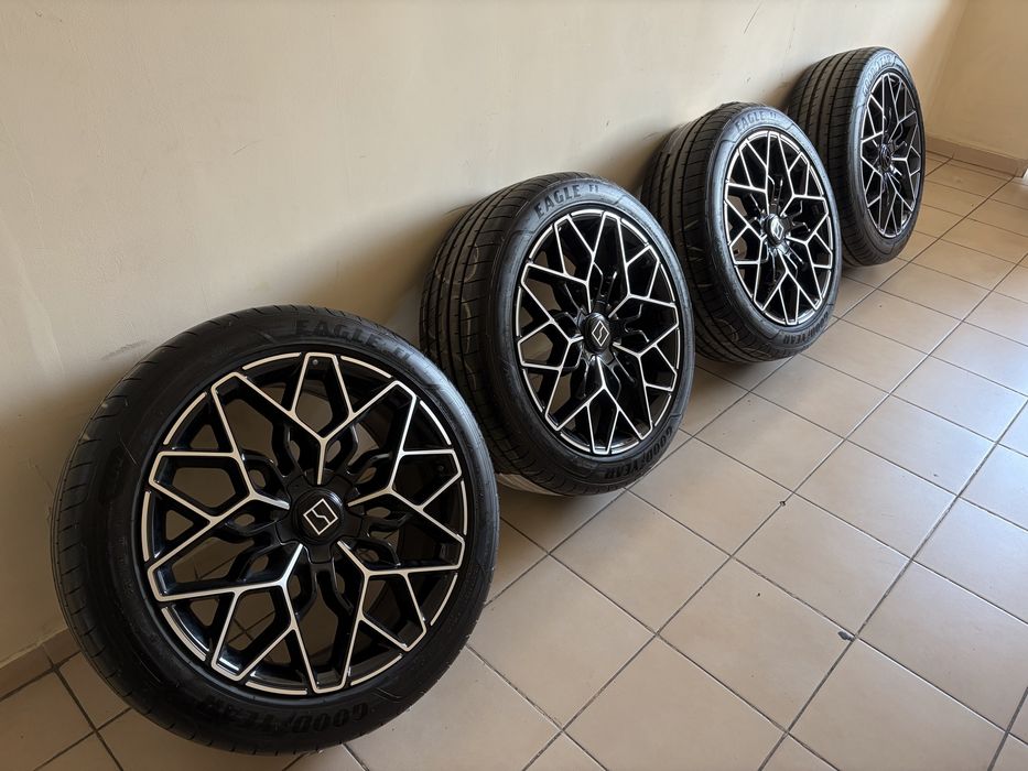 Диски R21 от Zeekr 001