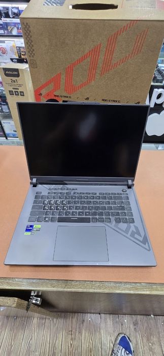 Asus Rog strix G16
