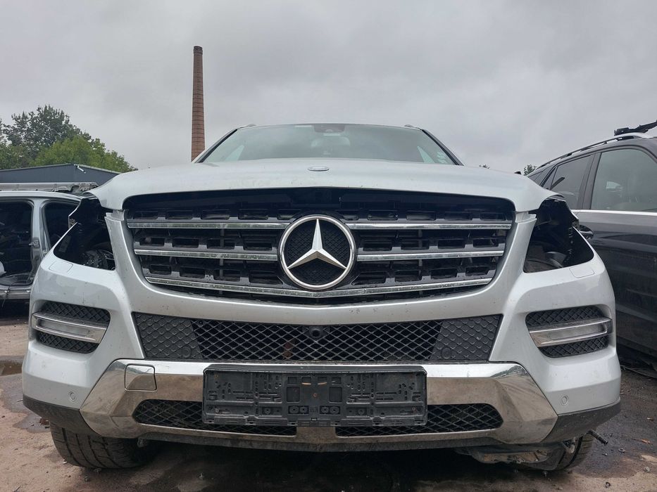 На Части: Mercedes-Benz ML 166 350 CDI BlueTEC 258 кс 2012 Ляв Волан