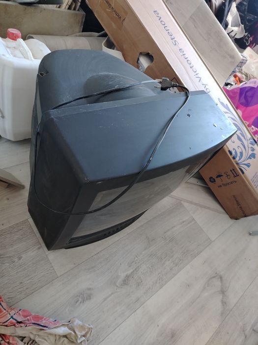 Продам телевизор