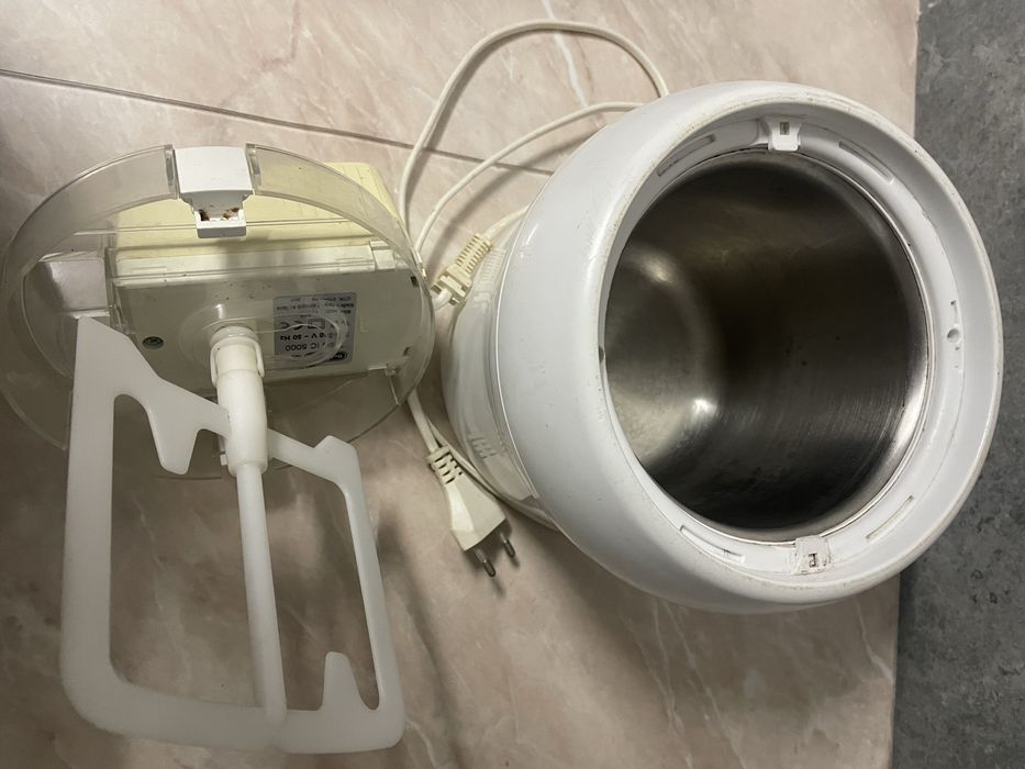 Aparat pentru facut inghetata DeLonghi