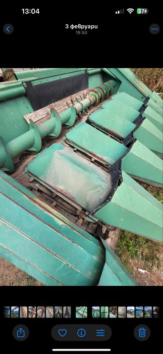 Комбайна NDW с всички хедери и 2 контри