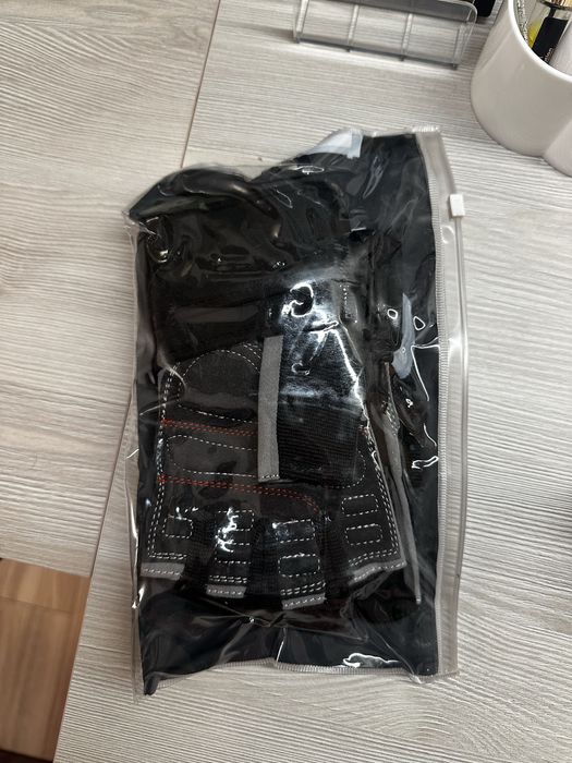 Дамски фитнес ръкавици