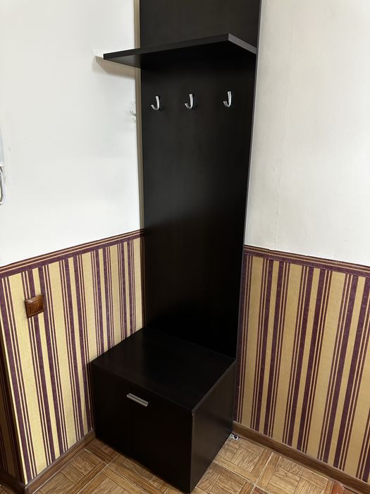 Шкаф в прихожую с зеркалом