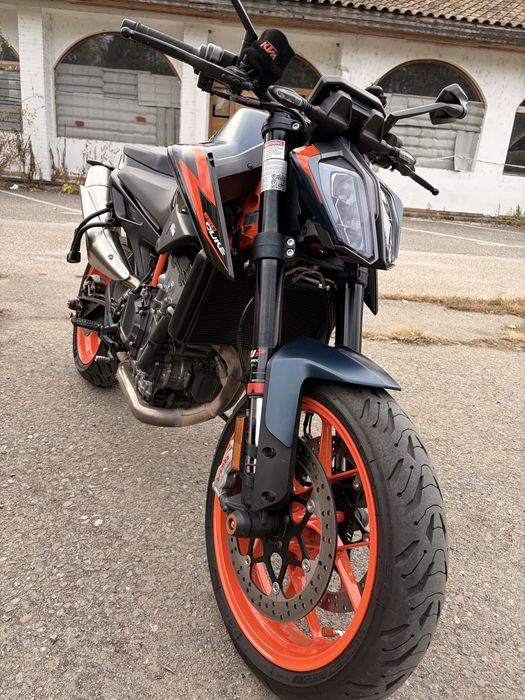 Vând KTM 890 Duke R (2023) – Full Extra / Tech Pack complet