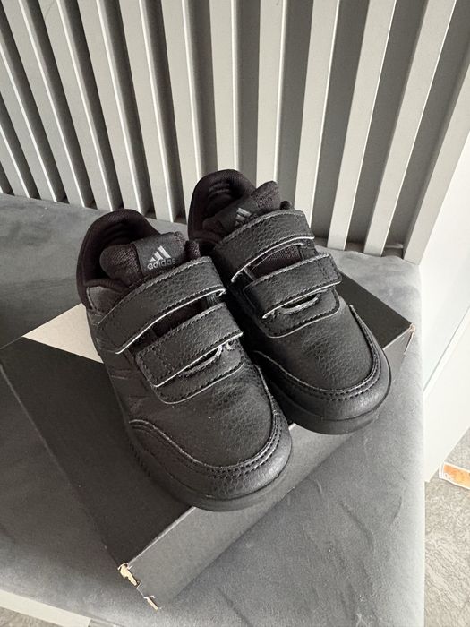 Adidasi adidas 25