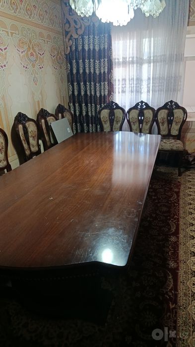 Продается сервант камод стол и стулья