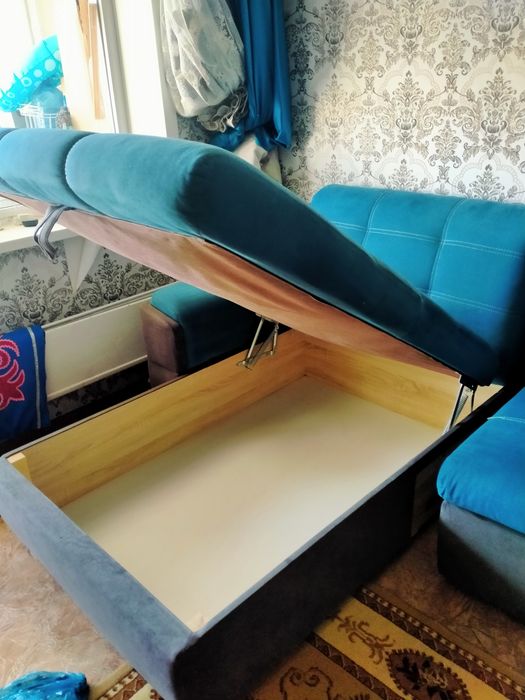 Продам диван в хорошем состояние, торг есть