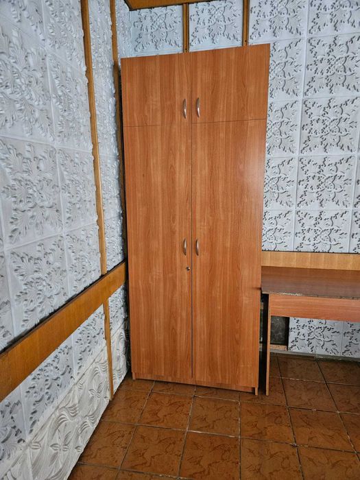 Офисная мебель - шкафы, пенал