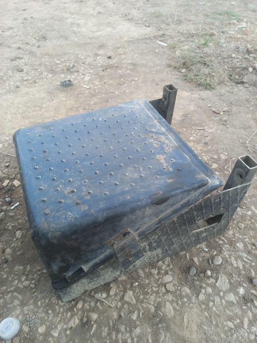 Метал ящик дляя акумулятора