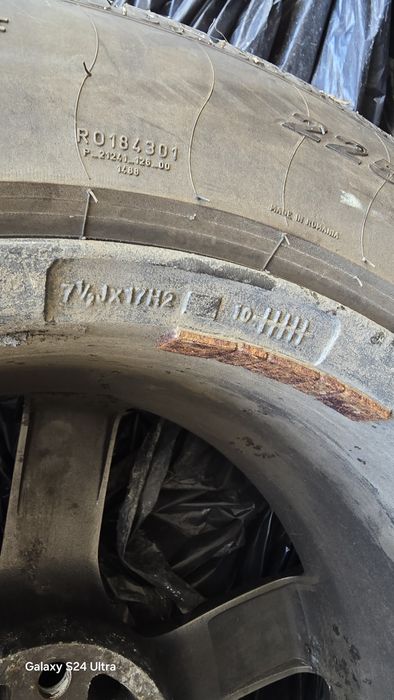 Vand anvelope pirelli sotto zero iarna 225/55/R17 cu  jante pe 17 Enzo compatibile BMW