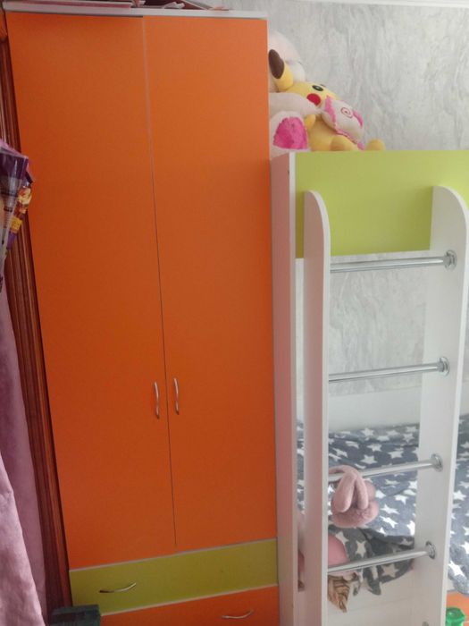 Продам детскую стенку