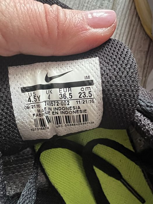 Vand adidasi Nike original