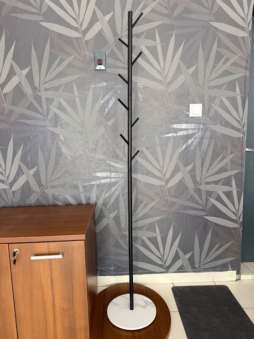 Офис обзавеждане